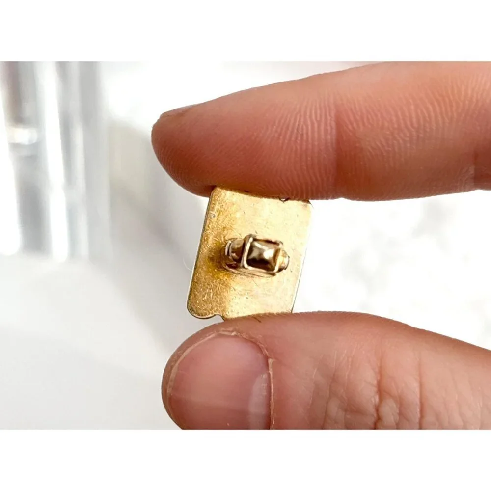 Modernist Scalloped Gold Toned Rectangular Vintage Retro 80's Men's Cuff Links